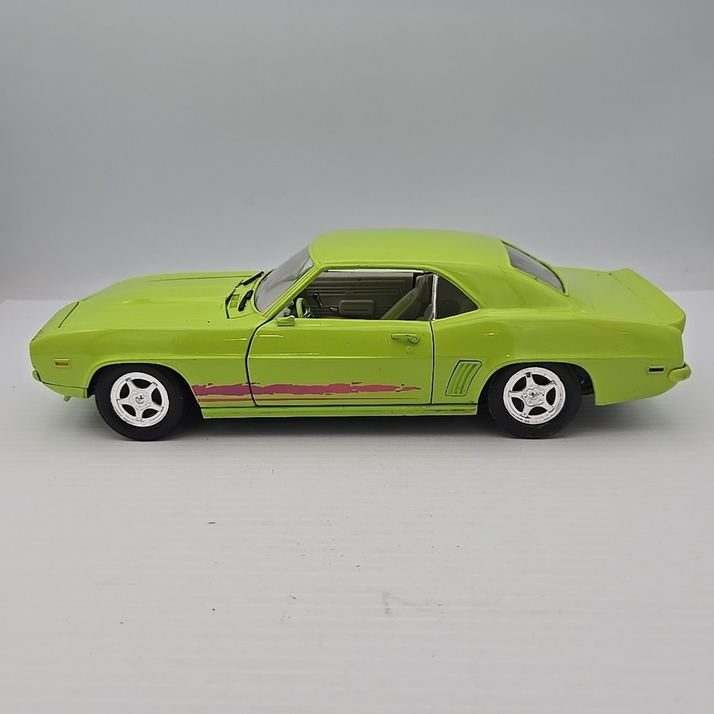 1:18 Ertl‎ Chevy Camaro '69 Street Machine